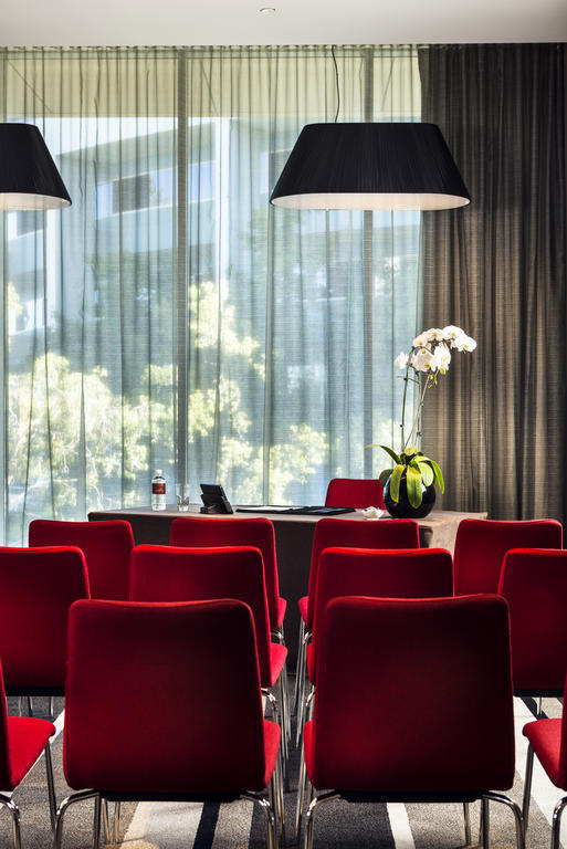 เฟรเซอร์สวีทส์ เพิร์ธ Aparthotel เพิร์ท ภายนอก รูปภาพ Meeting room