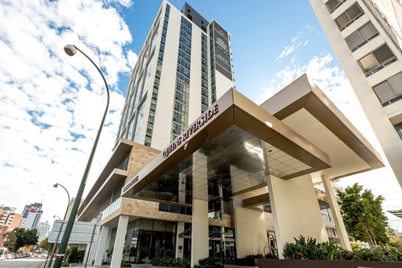 เฟรเซอร์สวีทส์ เพิร์ธ Aparthotel เพิร์ท ภายนอก รูปภาพ The hotel's entrance